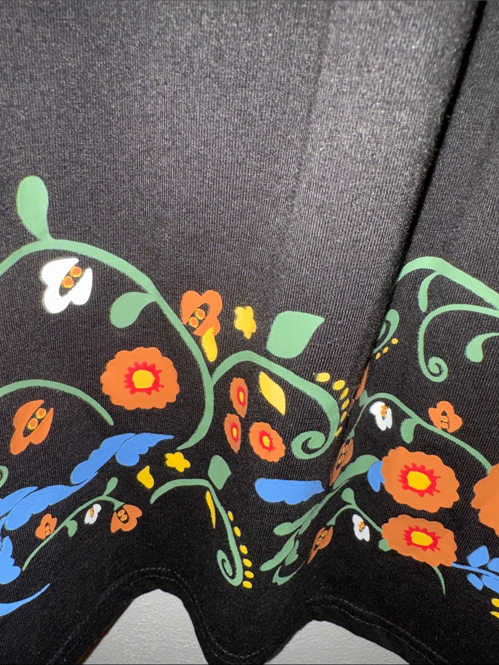 Women’s 4XL Black Short-Sleeve Dress with Colorful Floral Boho printed details - Picture 4 of 10